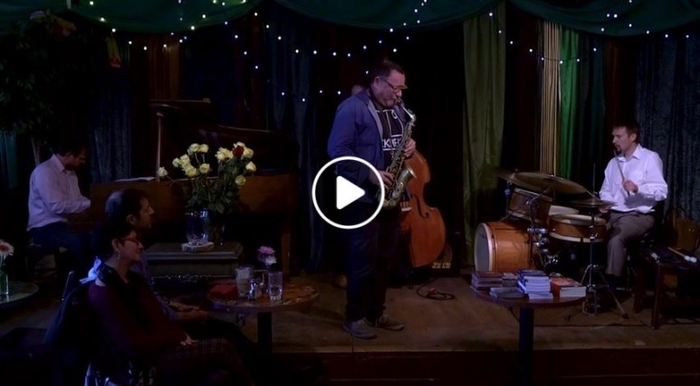 Gilad_in_MurcuryCafe20180513